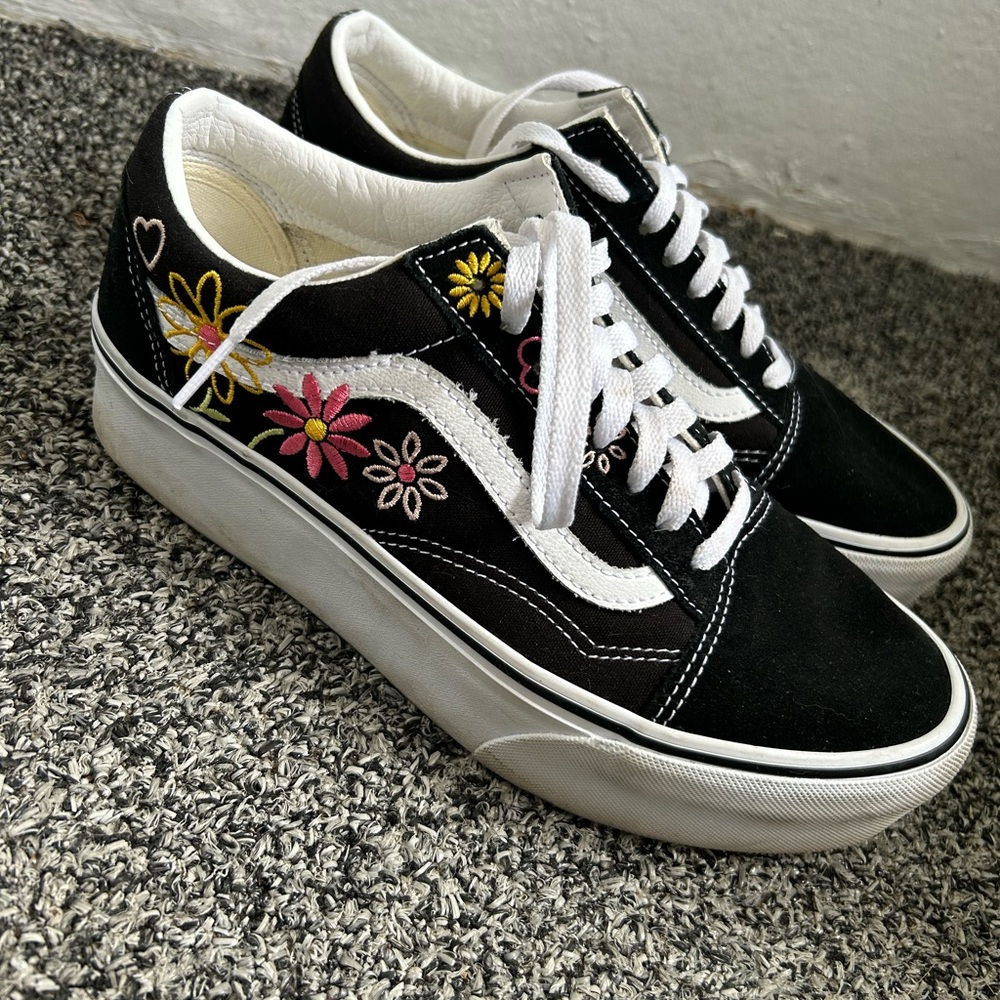 Vans Women's Black Floral Sneakers